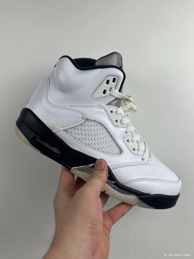 'WHITE AIR JORDAN DD0587-110 5 BLACK' RETRO 0727